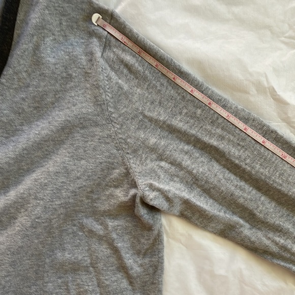 Uniqlo Premium Cotton Cardigan in Gray Size-Large - Picture 9 of 10